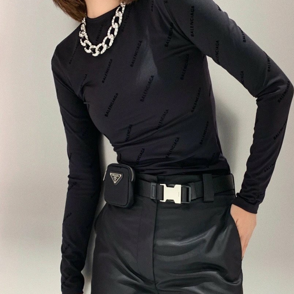 Balenciaga logo top